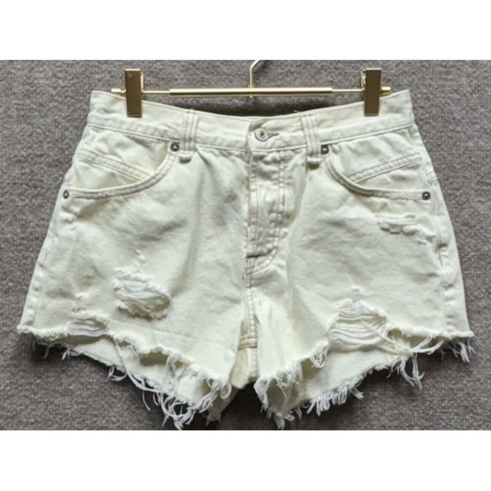 Free People We The Free Now Or Never Distressed Denim Shorts 25 Cream Fringe EUC